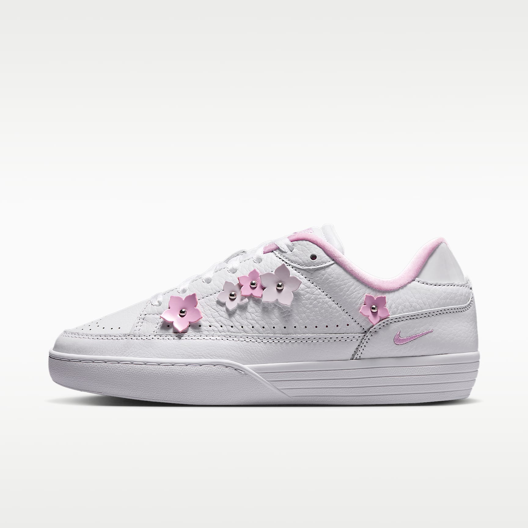 Nike Tennis Centre "Florette" Schuh (Damen) – Weiß/Bleached Lilac/Metallic Silver/Pink Rise