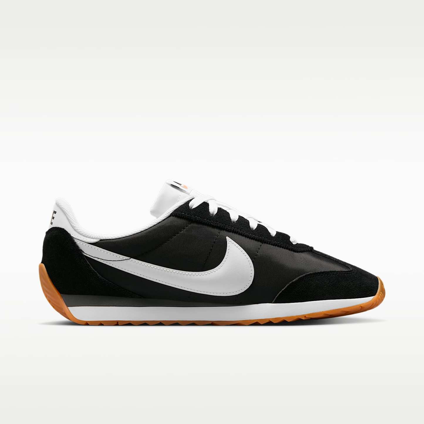 Nike Pacific Schuh (Herren) – Schwarz/Iron Grey/Gum Light Brown/Weiß