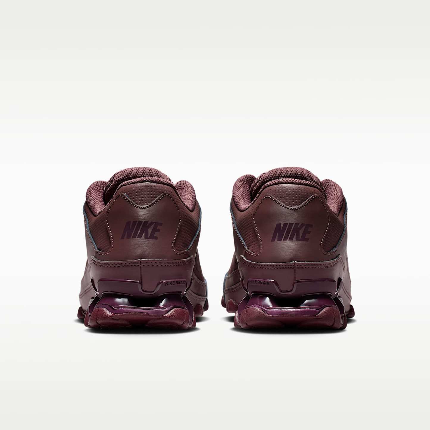 Nike Reax 8 TR Workout-Schuh (Damen) – Tattoo/Burgundy Crush