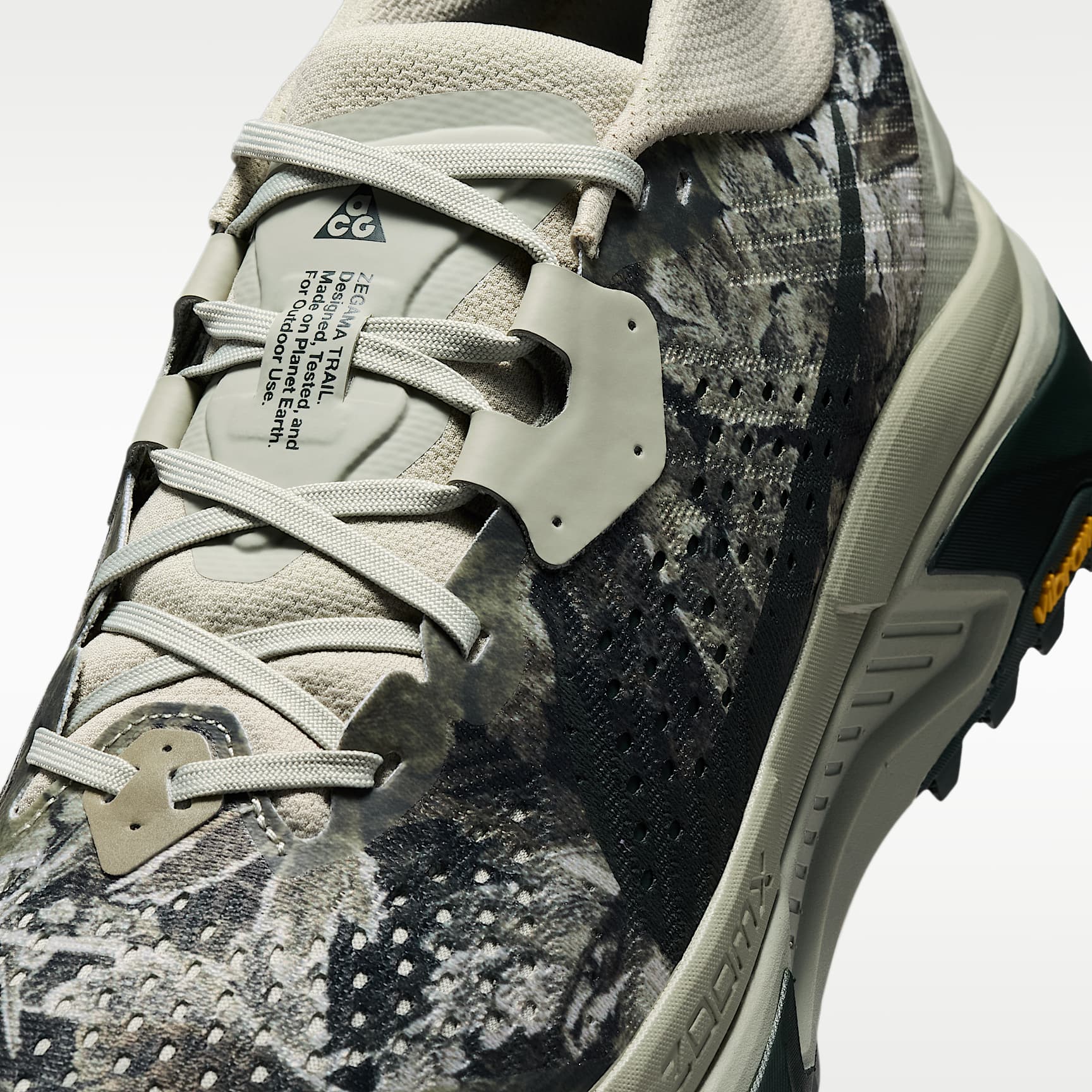 ACG Zegama Trail Traillaufschuh (Herren) – Spruce Fog/Sea Glass/Schwarz/Black Spruce