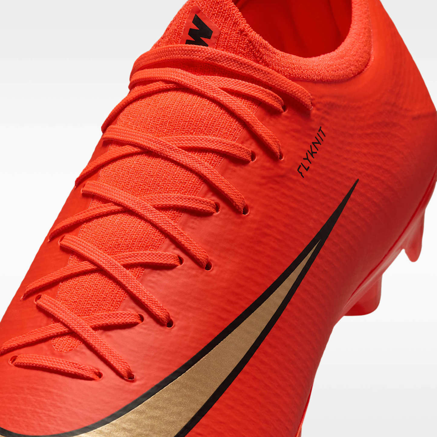 Nike Mercurial Vapor 17 Pro Low-Top-Fußballschuh für normalen Rasen – Bright Crimson/Blur