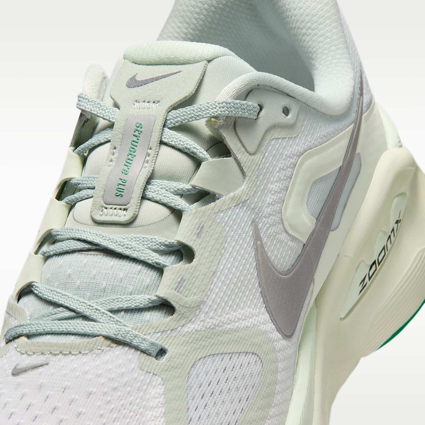 Nike Structure Plus Straßenlaufschuh (Damen) – Light Silver/Coconut Milk/Barely Green/Metallic Silver