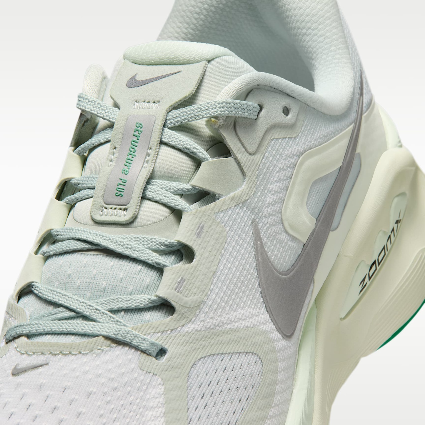 Nike Structure Plus Straßenlaufschuh (Damen) – Light Silver/Coconut Milk/Barely Green/Metallic Silver