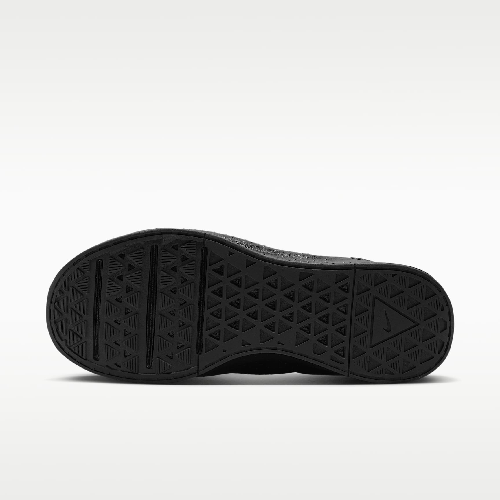 Nike MC Trainer 4 Trainingsschuh (Herren) – Schwarz/Dark Smoke Grey