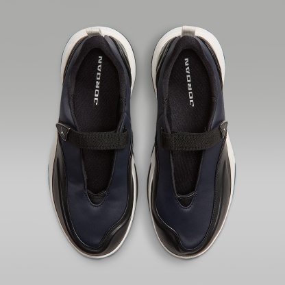 Jordan Pointe Schuh (Damen) – Schwarz/Sail