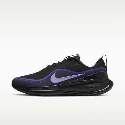 Nike Revolution 8 Utility Straßenlaufschuh (Damen) – Schwarz/Persian Violet/Gridiron/Purple Pulse