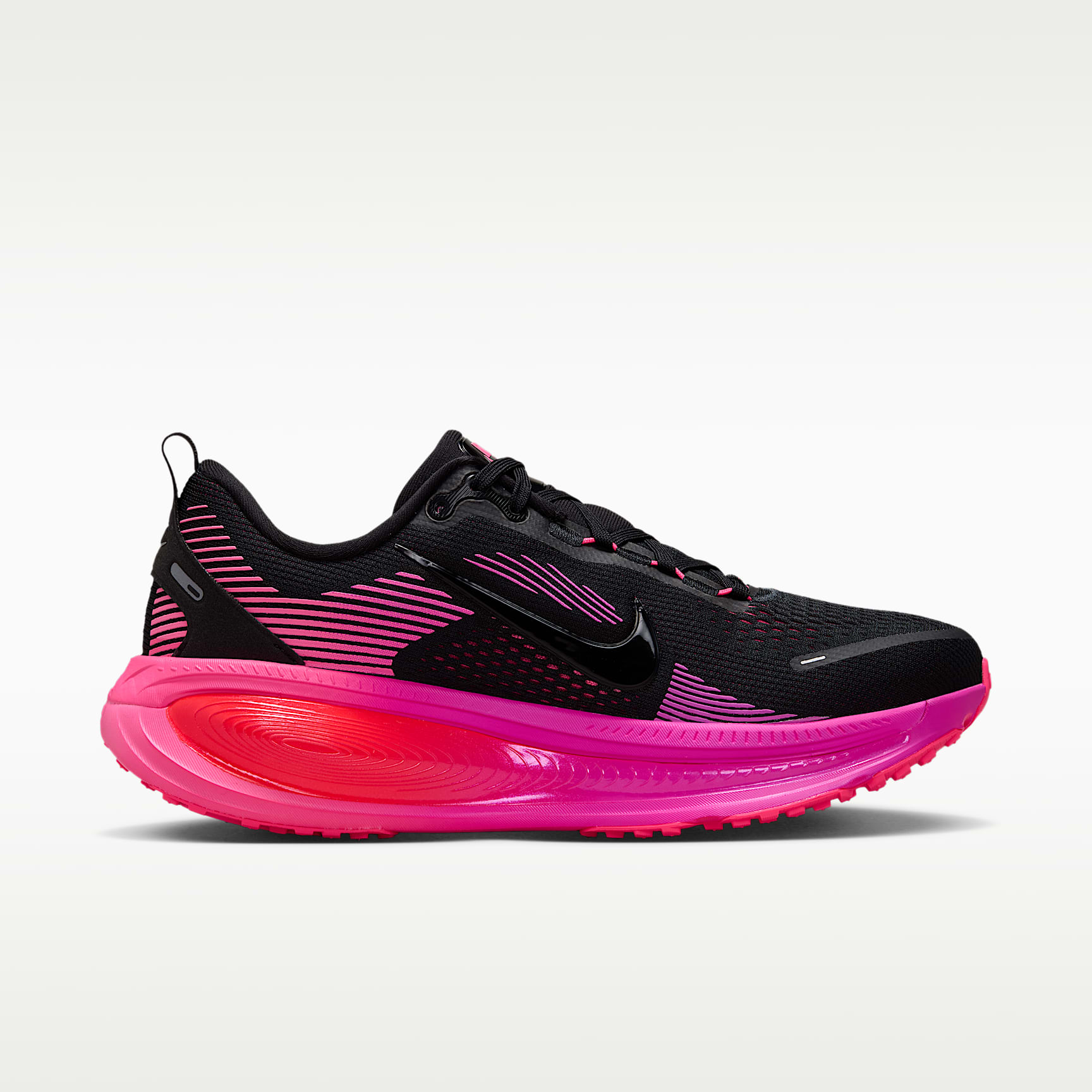 Nike Vomero 18 Straßenlaufschuh (Damen) – Schwarz/Hyper Pink/Laser Crimson/Schwarz