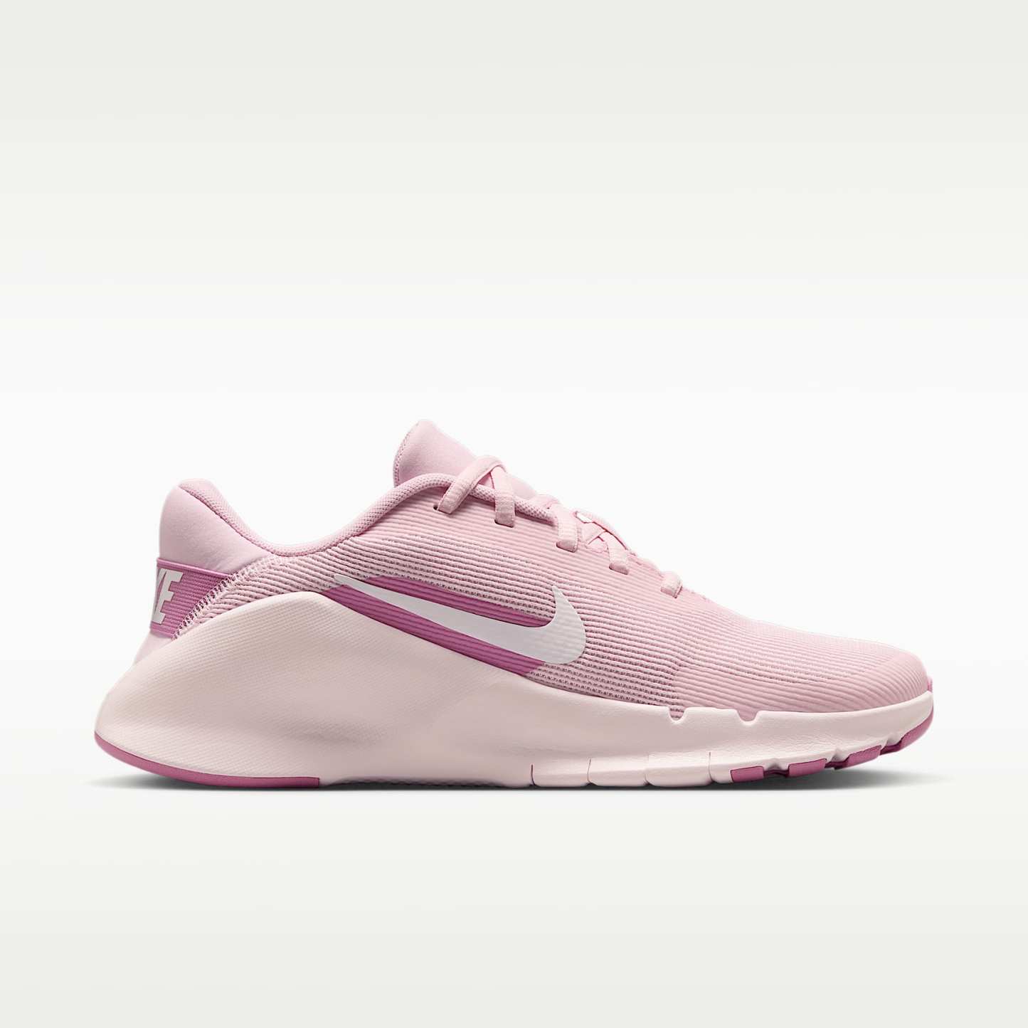 Nike Flex Train Workout-Schuh (Damen) – Pink Foam/Pearl Pink/Peony/Weiß