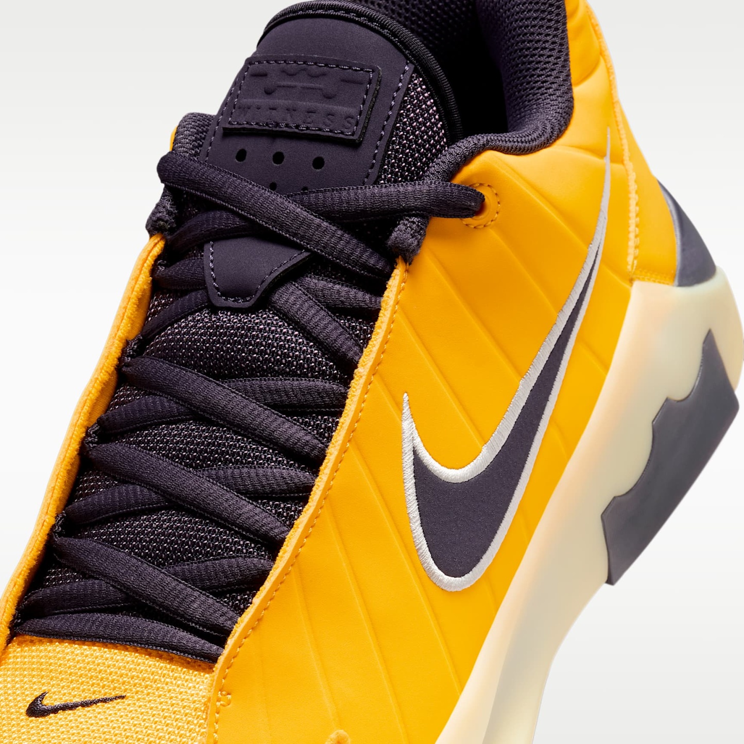 LeBron Witness 9 Basketballschuh – Amarillo/Soft Yellow/Lilac/Cave Purple