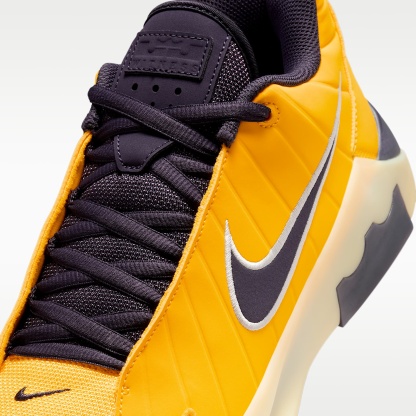 LeBron Witness 9 Basketballschuh – Amarillo/Soft Yellow/Lilac/Cave Purple