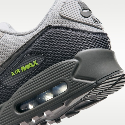 Nike Air Max 90 Premium Schuh (Herren) – Light Smoke Grey/Smoke Grey/Volt/Iron Grey