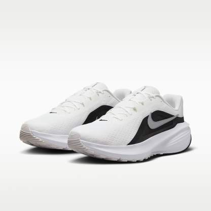 Nike Downshifter 14 Straßenlaufschuh (Herren) – Summit White/Schwarz/Weiß/Metallic Silver