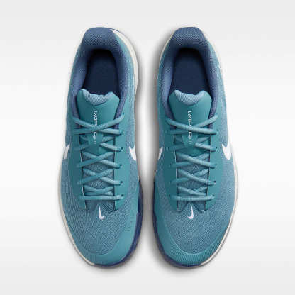 NikeCourt Lite 3 Clay Court Tennisschuh (Herren) – Smokey Blue/Light Bone/New Slate/Weiß