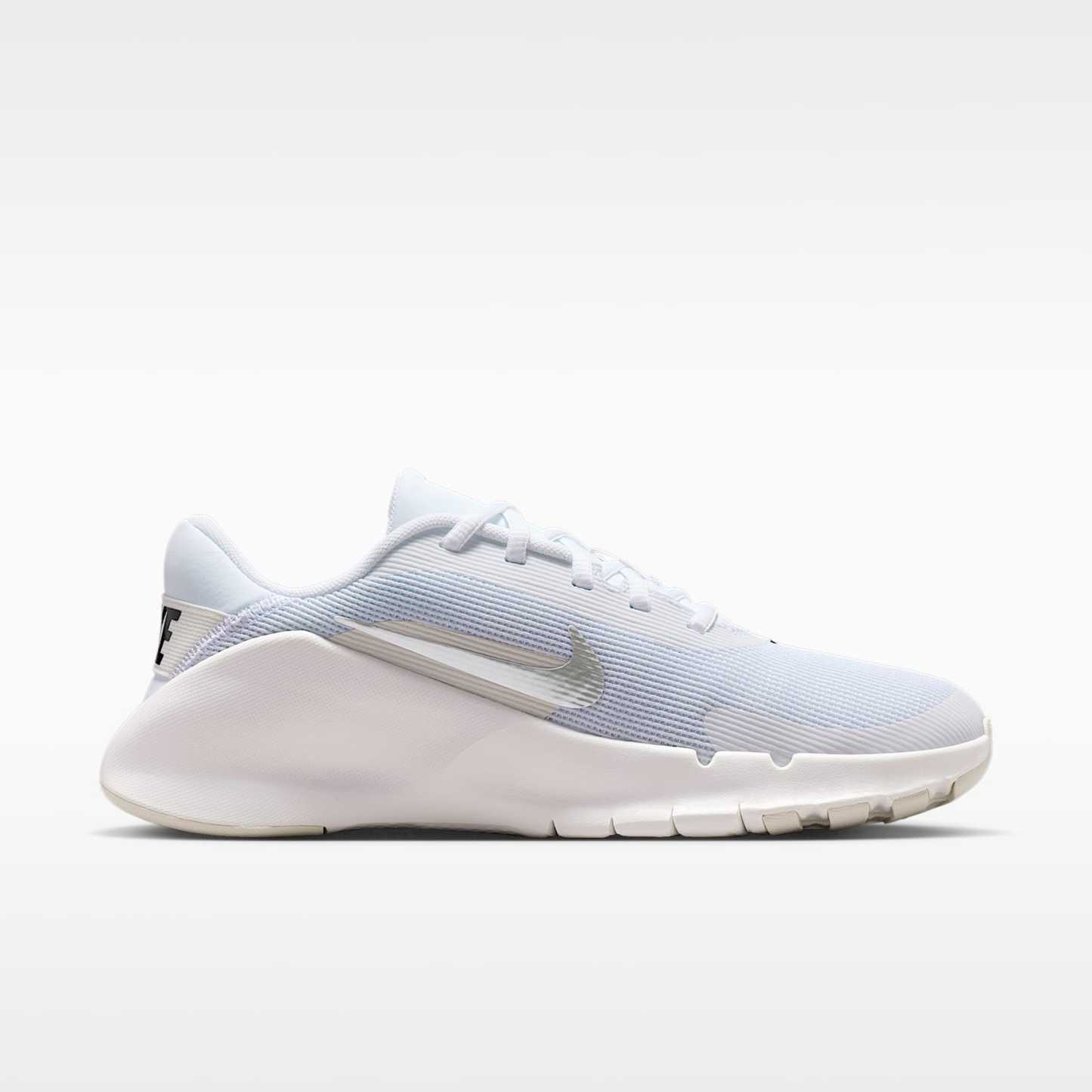 Nike Flex Train Workout-Schuh (Damen) – Weiß/Sail/Phantom/Metallic Silver