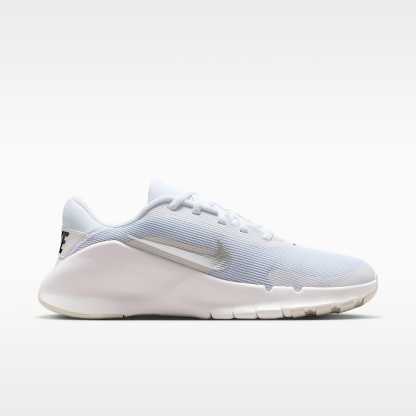Nike Flex Train Workout-Schuh (Damen) – Weiß/Sail/Phantom/Metallic Silver