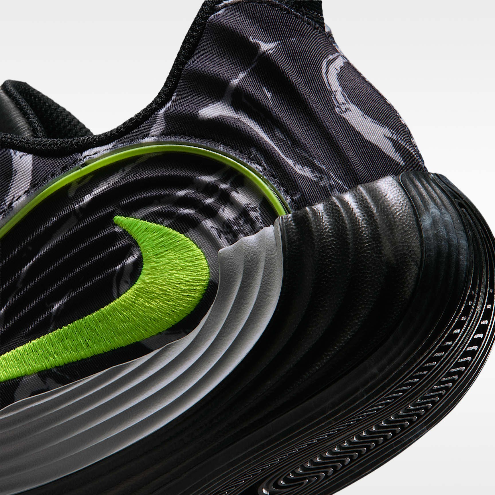 Giannis Immortality 5 Basketballschuh – Schwarz/Light Smoke Grey/Volt