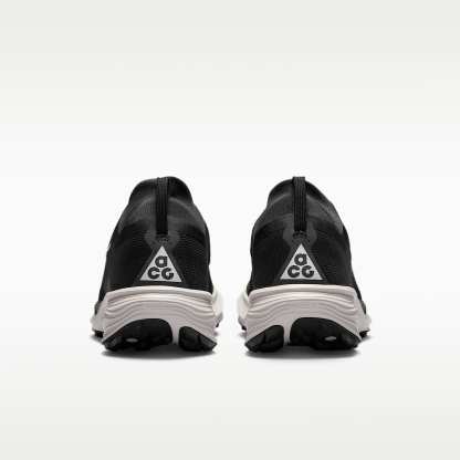 ACG Pegasus Trail GORE-TEX wasserfester Traillaufschuh (Damen) – Schwarz/Light Orewood Brown/Anthracite/Summit White