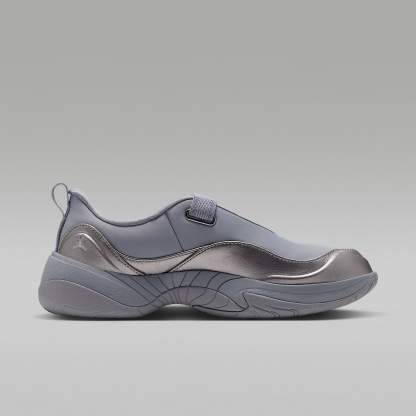 Jordan Pointe Schuh (Damen) – Metallic Silver/Smoke Grey/Photon Dust