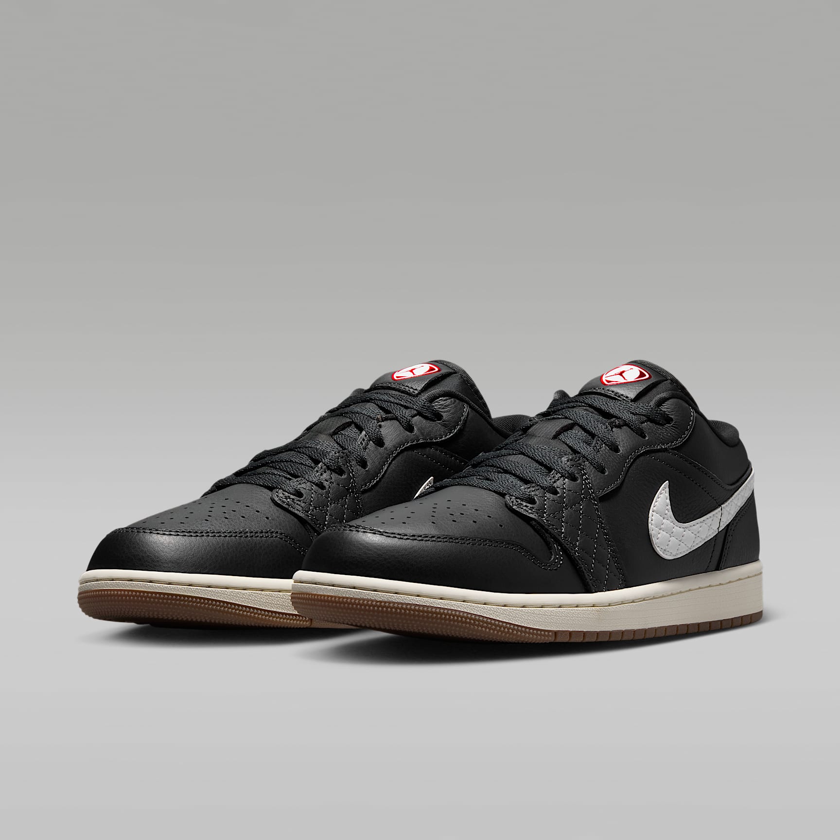 Air Jordan 1 Low SE Herrenschuh – Off Noir/University Red/Game Royal/Sail