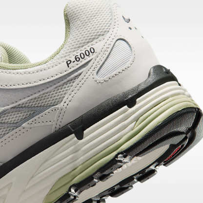 Nike P-6000 Schuh (Herren) – Platinum Tint/Sail/Anthracite/Metallic Silver