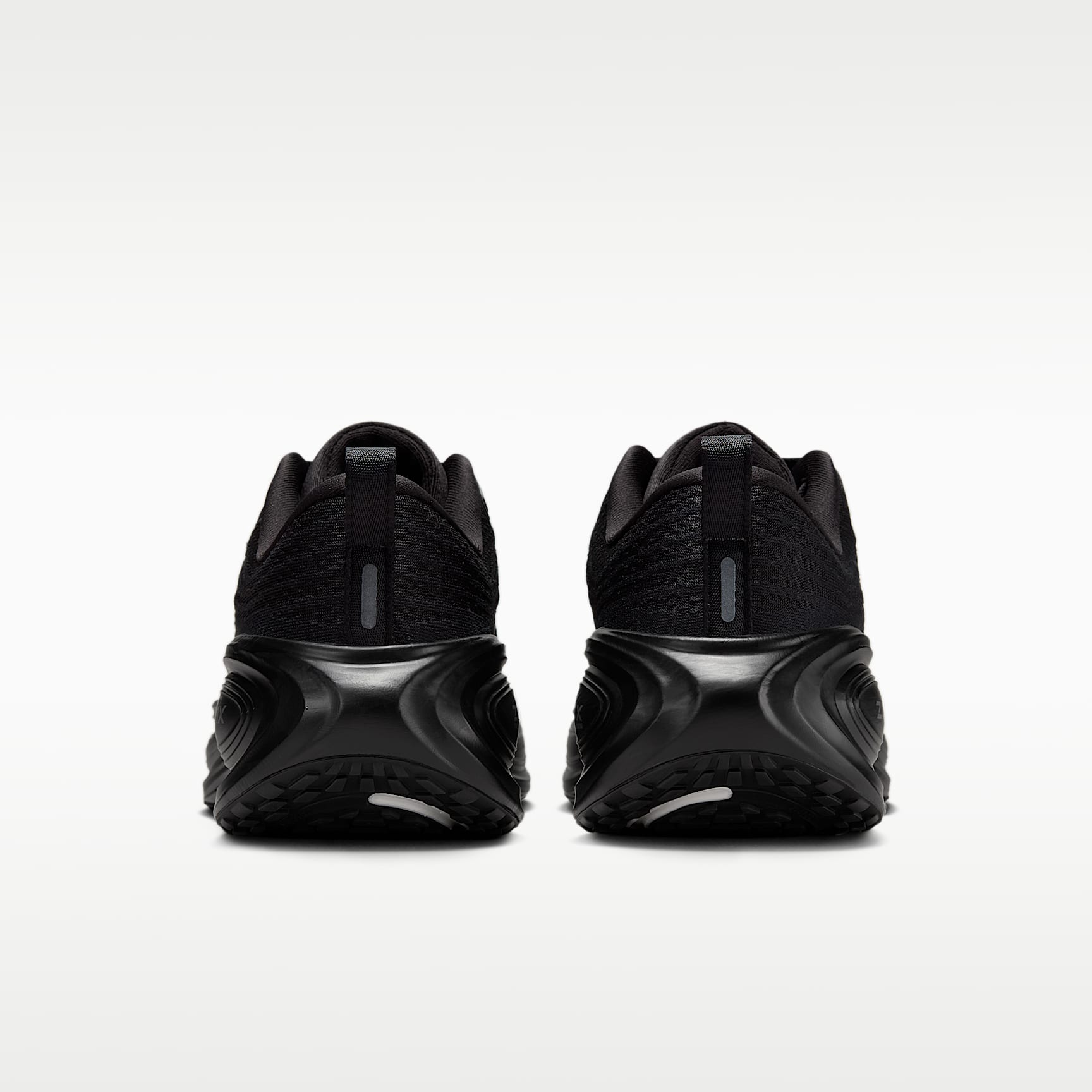 Nike Vomero Plus Straßenlaufschuh (Damen) – Schwarz/Metallic Dark Grey/Cool Grey/Dark Smoke Grey