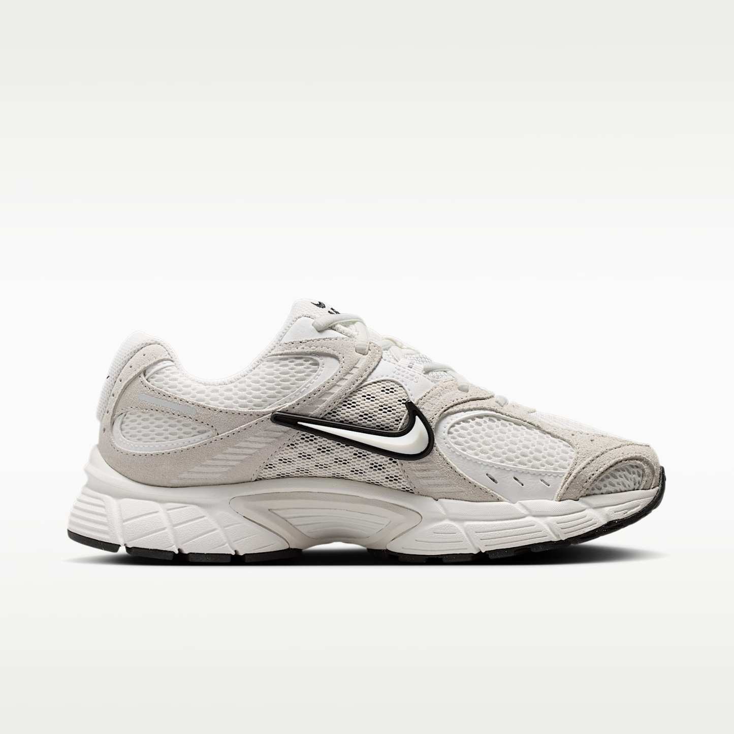 Nike V5 RNR Suede Schuh (Damen) – Summit White/Photon Dust/Summit White