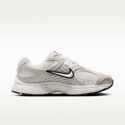 Nike V5 RNR Suede Schuh (Damen) – Summit White/Photon Dust/Summit White
