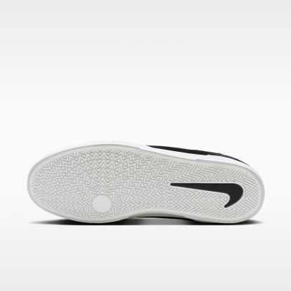 Nike SB Malor Skateboardschuh – Schwarz/Schwarz/Weiß/Weiß