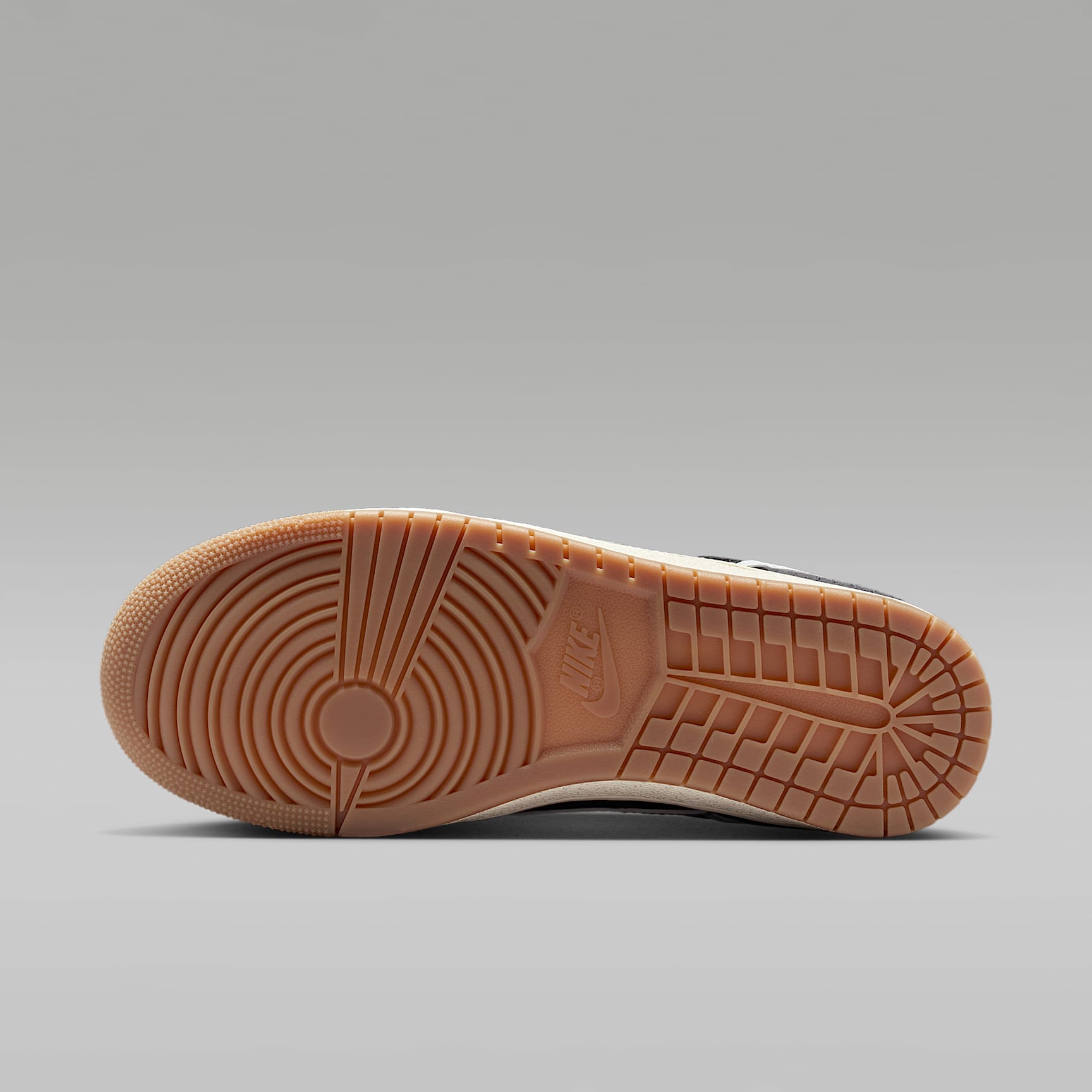 Air Jordan Skyline Low Damenschuh – Schwarz/Sail/Gum Medium Brown/Summit White