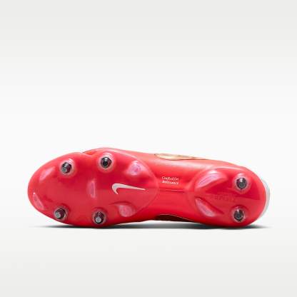 Nike Tiempo Maestro Elite Low Top Fußballschuh für weichen Rasen – Weiß/Bright Crimson/Blur