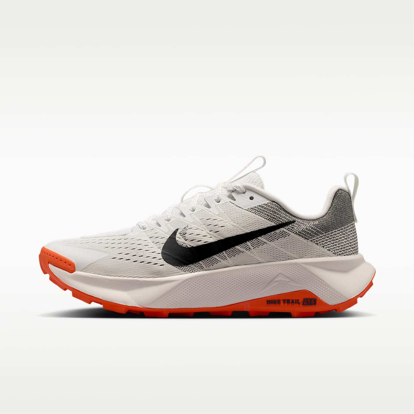 Nike Wildhorse 10 Traillaufschuh (Herren) – Summit White/Safety Orange/Phantom/Schwarz