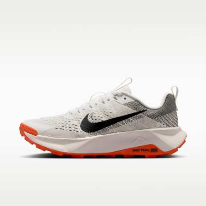 Nike Wildhorse 10 Traillaufschuh (Herren) – Summit White/Safety Orange/Phantom/Schwarz