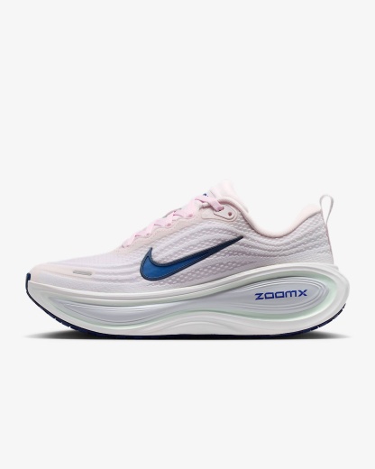 Nike Vomero Plus Straßenlaufschuh (Damen) – Pearl Pink/Weiß/Barely Green/Midnight Navy