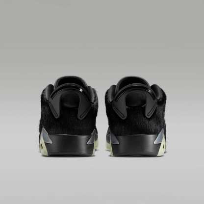 Air Jordan 6 Retro Low Schuh (Damen) – Schwarz/Schwarz/Schwarz