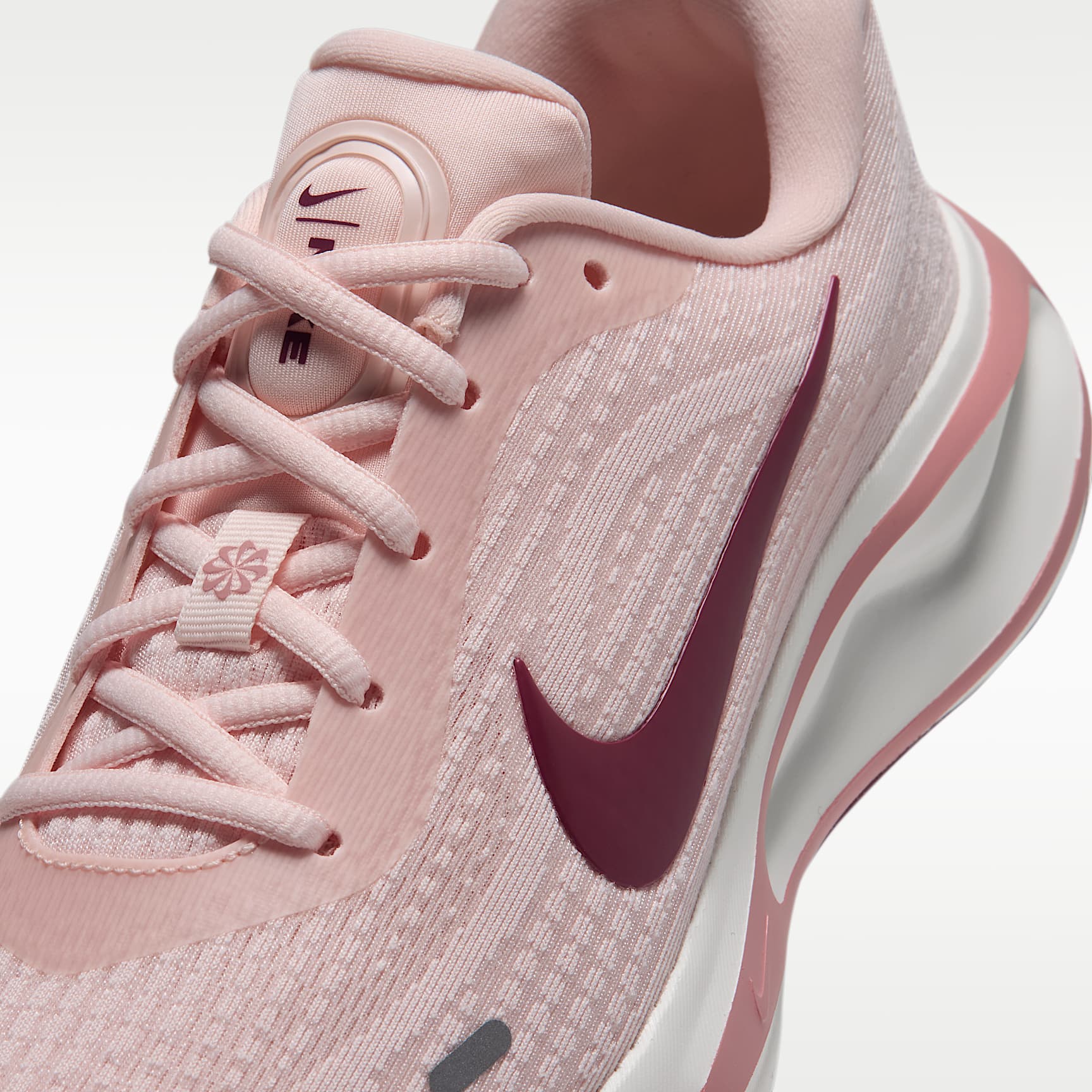 Nike Journey Run Straßenlaufschuh für Damen – Orange Pearl/Rust Pink/Sail/Pink Smoke