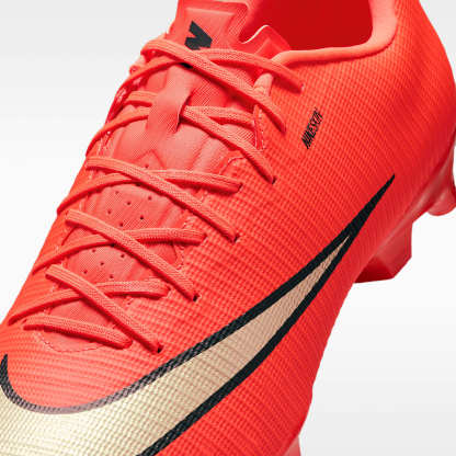Nike Mercurial Vapor 17 Academy Low-Top-Fußballschuh für verschiedene Böden – Bright Crimson/Blur