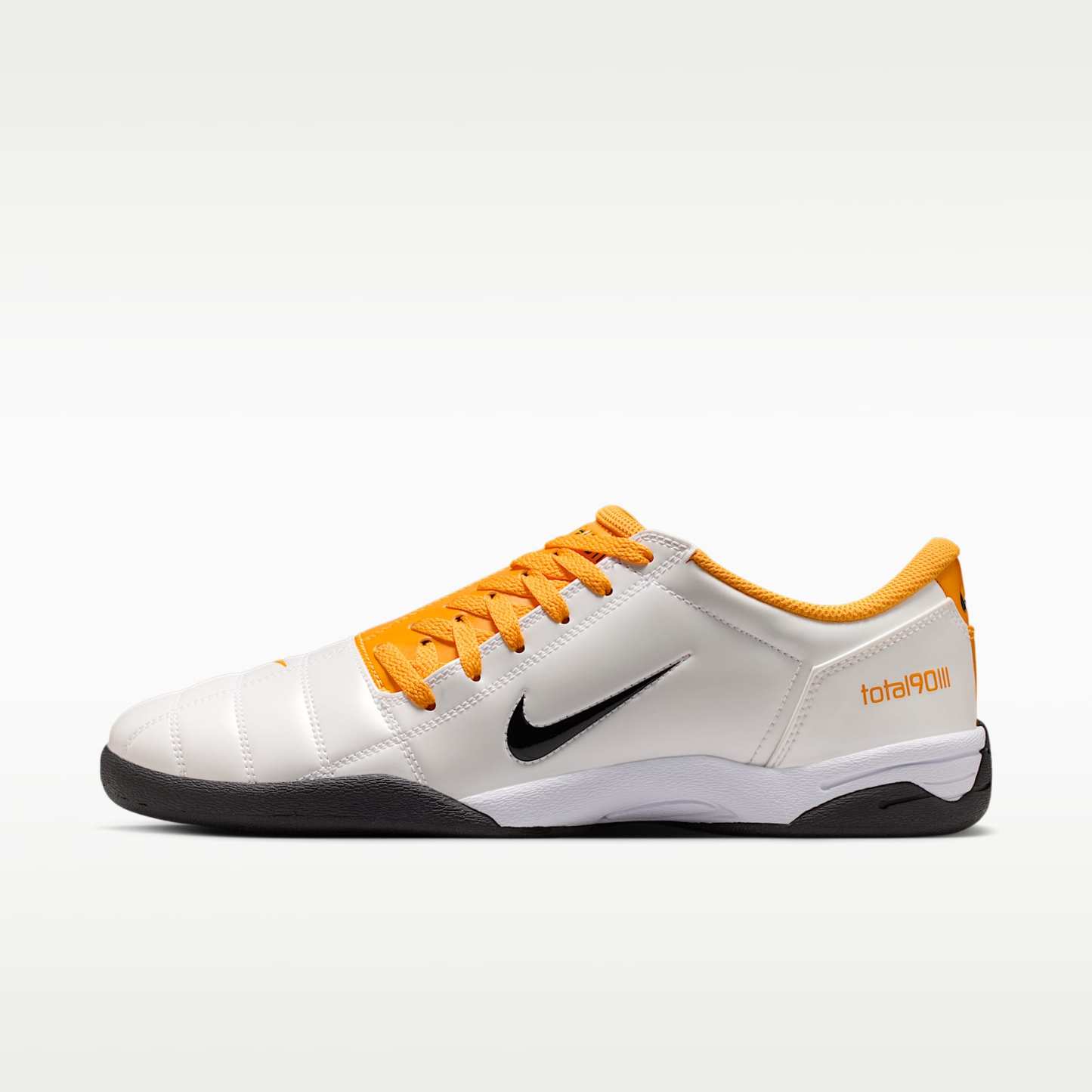 Nike Total 90 Schuh (Herren) – Weiß/University Gold/Schwarz