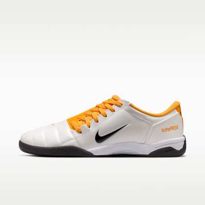 Nike Total 90 Schuh (Herren) – Weiß/University Gold/Schwarz