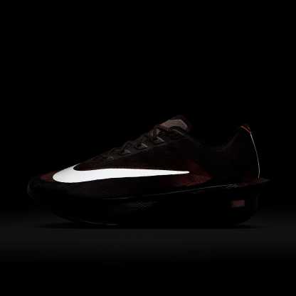 Nike Vaporfly 4 x Renegade Straßenlaufschuh für Wettkämpfe (Herren) – Brown Basalt/Bronze Eclipse/Burgundy Ash/Hyper Crimson