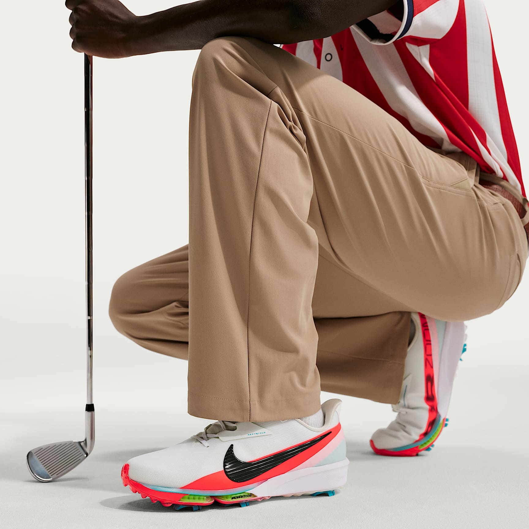 Nike NEXT% TOUR 3 Golfschuh – Summit White/Bright Crimson/Dusty Cactus/Schwarz