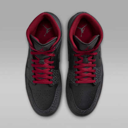Air Jordan 1 Mid SE Schuh (Herren) – Schwarz/Schwarz/Tough Red