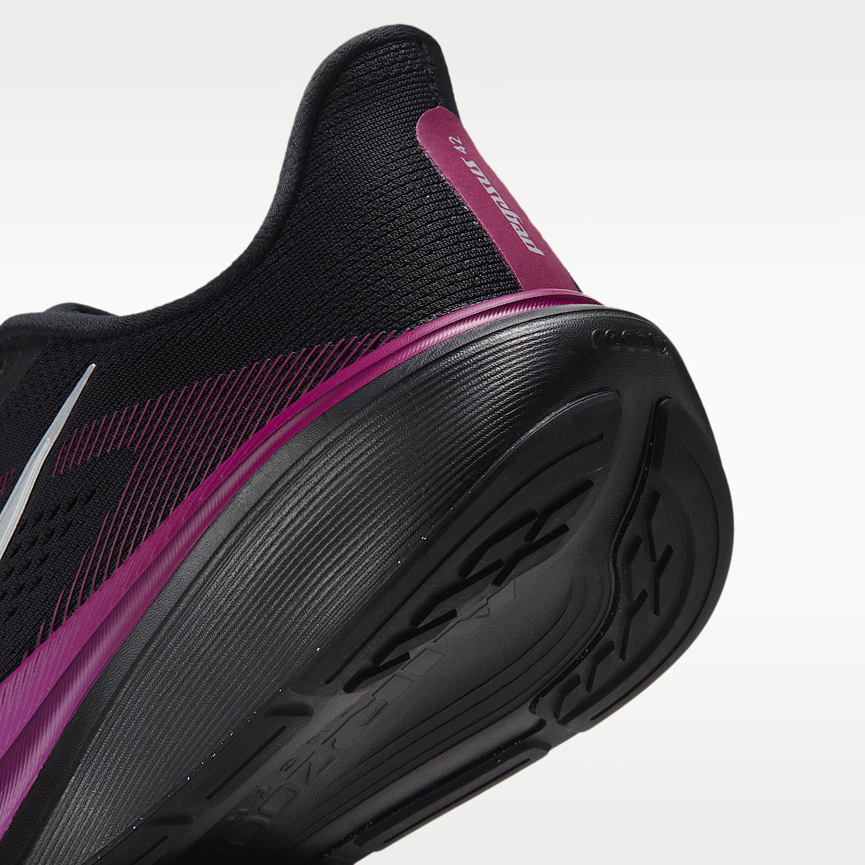 Nike Pegasus 42 Straßenlaufschuh (Damen) – Schwarz/Vivid Purple/True Berry/Metallic Silver