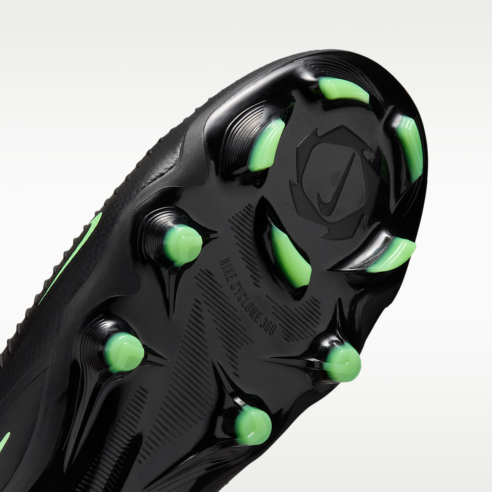 Nike Phantom 6 Low Pro Fußballschuh für normalen Rasen – Schwarz/Schwarz/Illusion Green