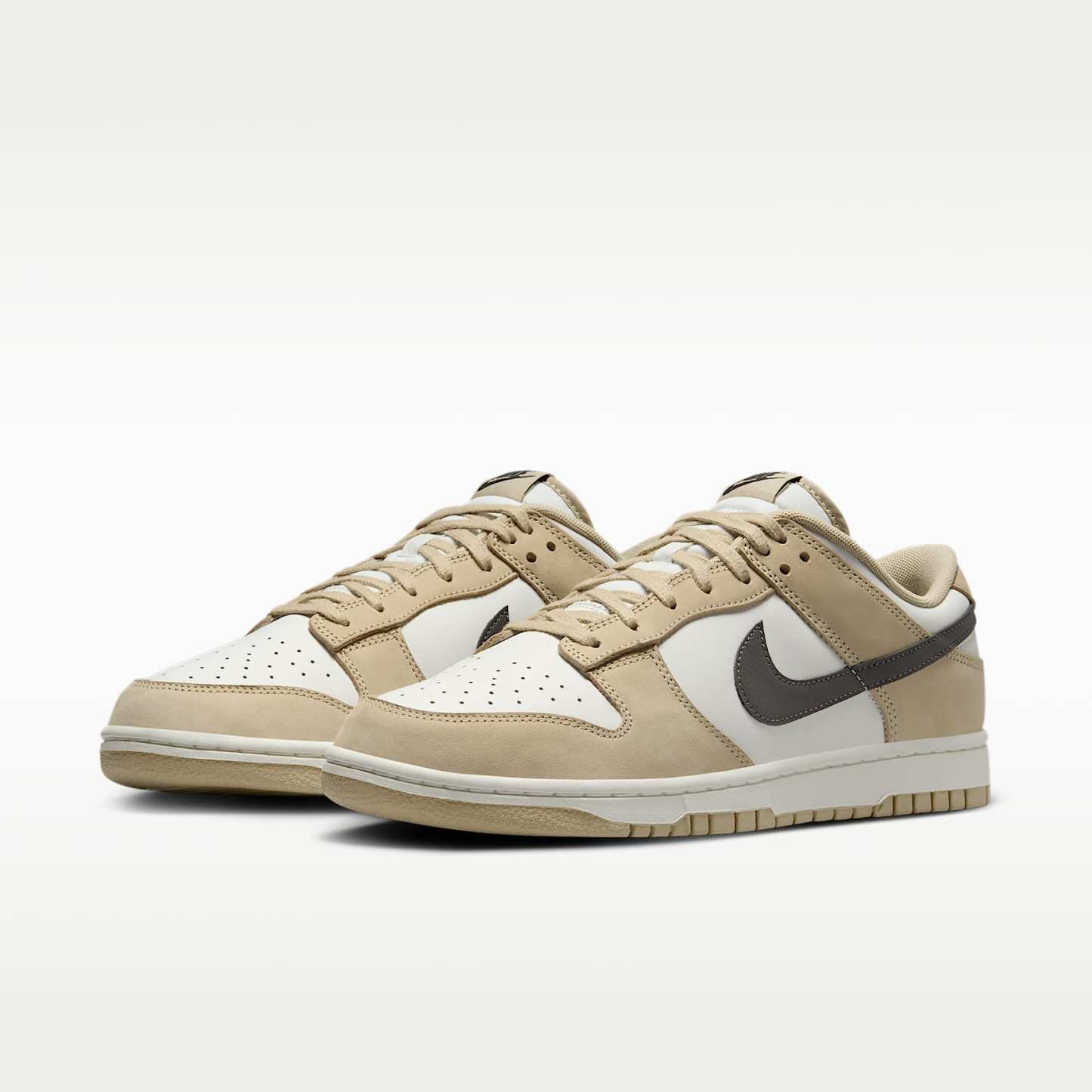 Nike Dunk Low Schuh (Herren) – Desert Khaki/Summit White/Medium Ash