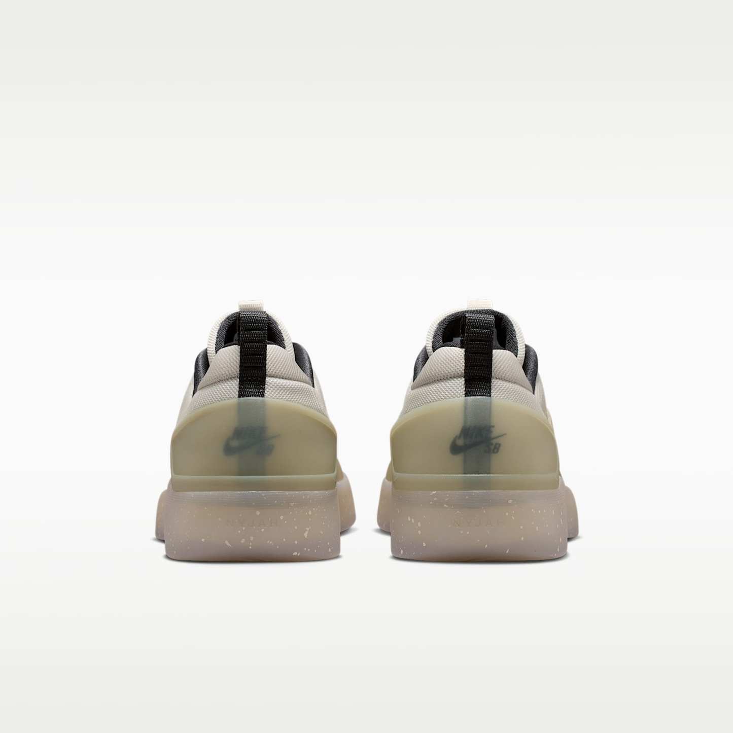 Nike SB Zoom Nyjah 4 Skateboardschuh – Desert Khaki/Light Orewood Brown/Light Bone/Dark Smoke Grey