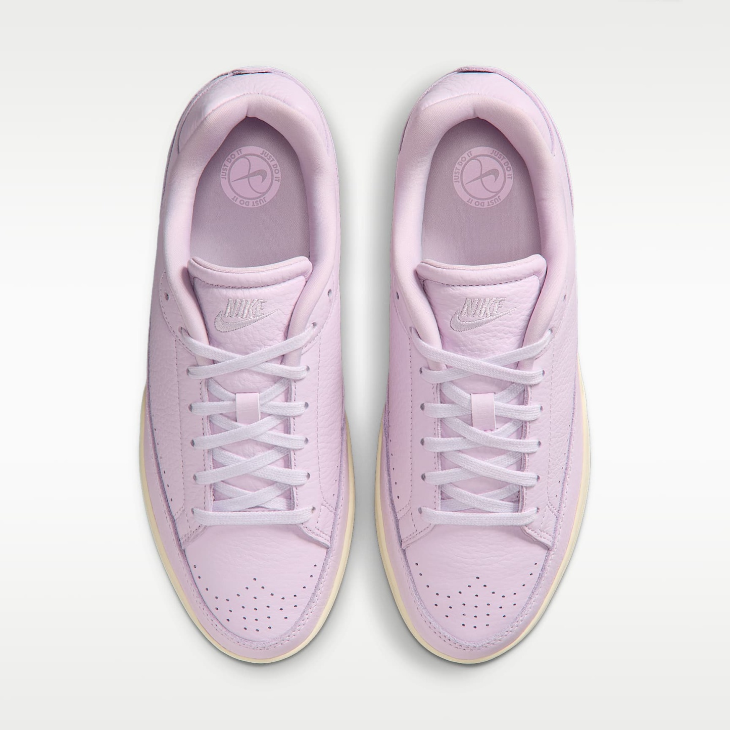 Nike Tennis Centre Damenschuh – Bleached Lilac/Muslin/Pink Foam/Bleached Lilac