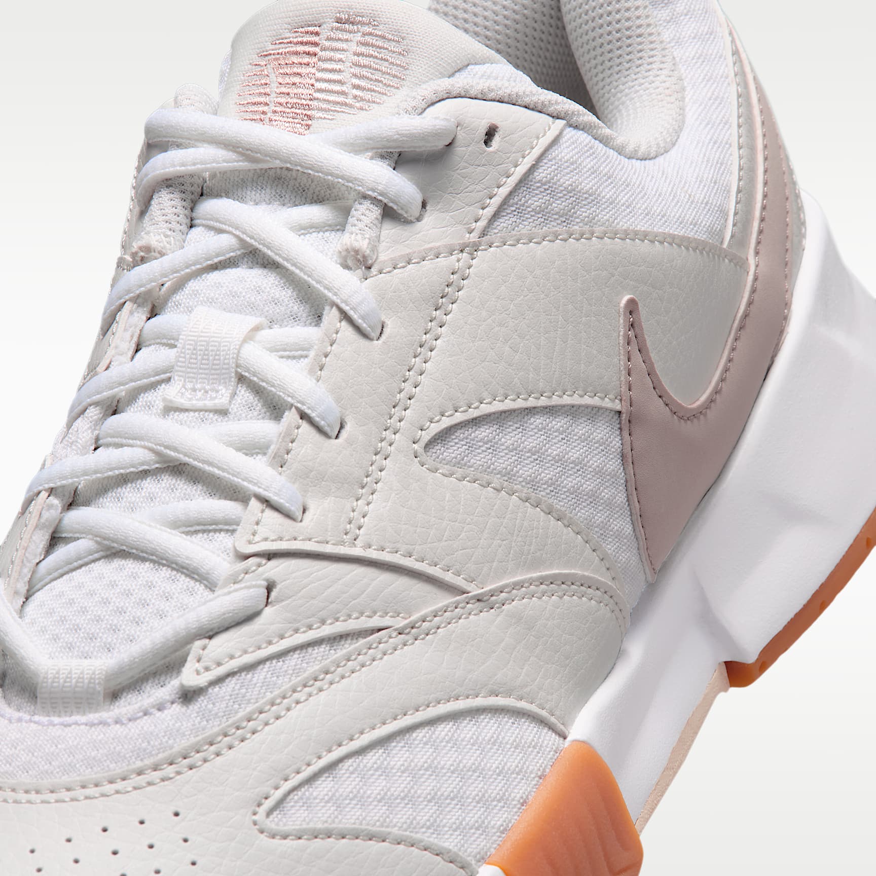 NikeCourt Lite 4 Herren-Tennisschuh – Weiß/Summit White/Linen/Light Orewood Brown