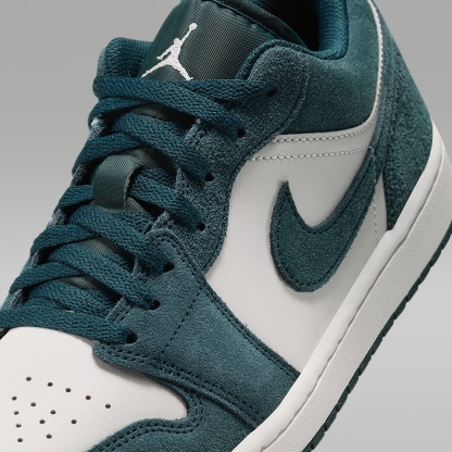 Air Jordan 1 Low Herrenschuh – Midnight Spruce/Pale Ivory/Light Orewood Brown