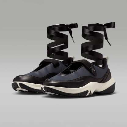 Jordan Pointe Schuh (Damen) – Schwarz/Sail