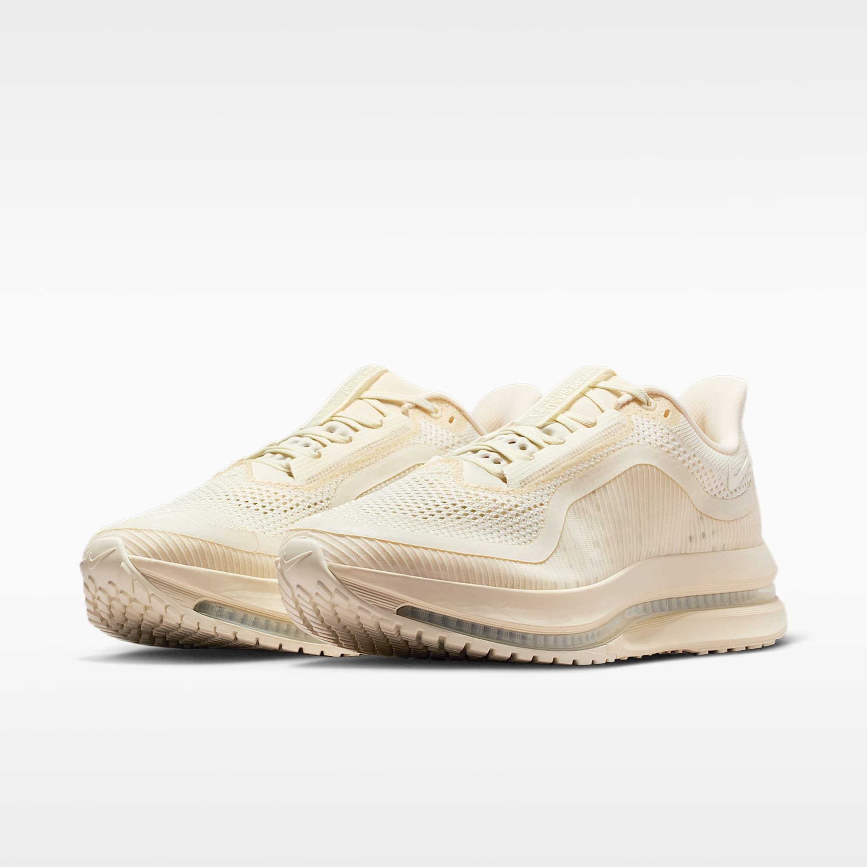 Nike Pegasus Premium Straßenlaufschuh (Herren) – Natural/Natural/Schwarz/Mushroom